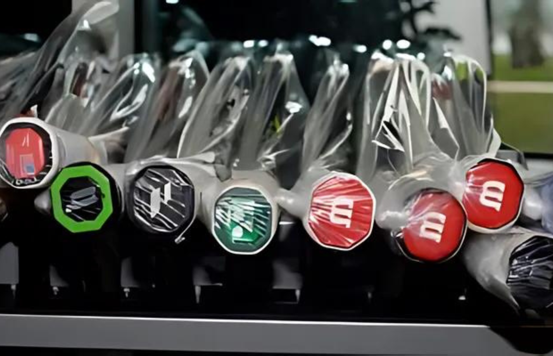 Choosing the Perfect Grip Material for Your Tennis Racket: A Guide for Young Players